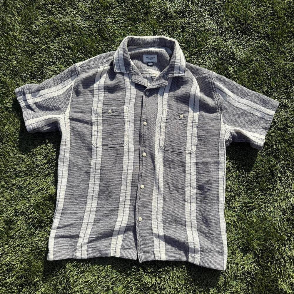 American Eagle Short Sleeve Button Up Shirt Size L Blue White Striped